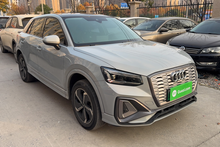 奥迪Q2L e-tron 2022款 Q2L e-tron 纯电智享型车身外观6002