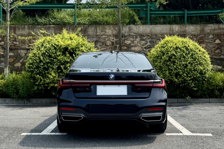 宝马7系 2021款 730Li M运动套装车身外观6003