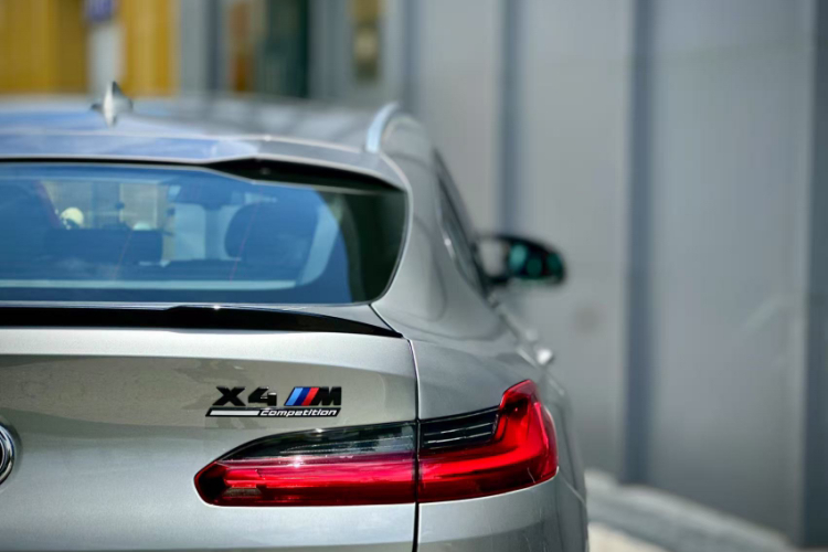 宝马X4 M 2019款 X4 M雷霆版车身外观6001