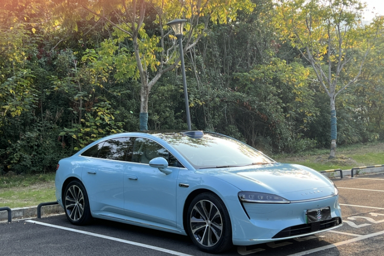 鸿蒙智行 智界S7 2025款 705km Max车身外观6008