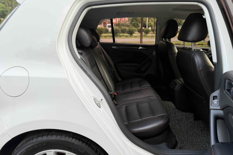 大众 高尔夫 2012款 1.4TSI 自动舒适型中控内饰7010