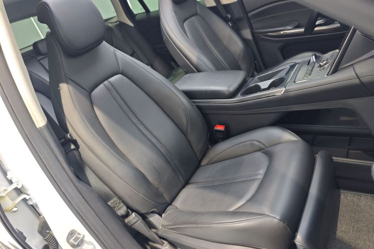 蔚来ES6 2020款 420KM 运动版中控内饰7005