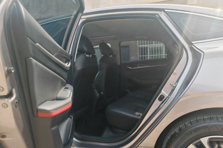 长安 逸动 2020款 PLUS 蓝鲸NE 1.4T GDI DCT尊贵型中控内饰7003