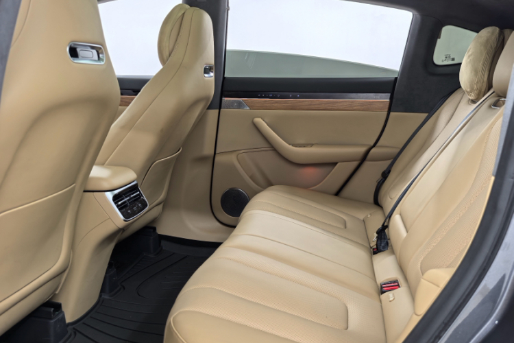 鸿蒙智行 智界R7 2024款 纯电 802km Max车身外观6011