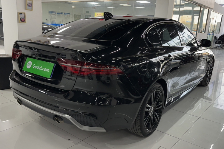 捷豹XEL 2024款 2.0T 250PS R-DYNAMIC S耀黑运动版车身外观6001