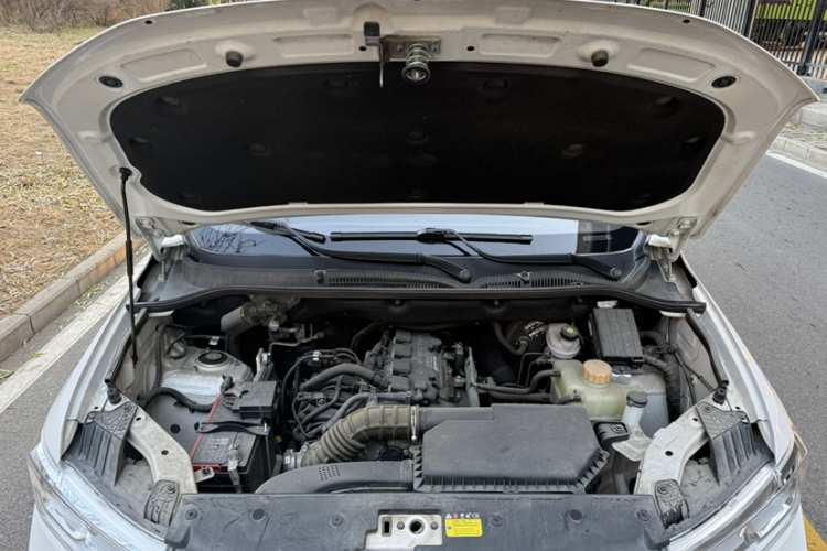 五菱汽车 五菱宏光 2021款 1.5L S舒适型LAR中控内饰7009