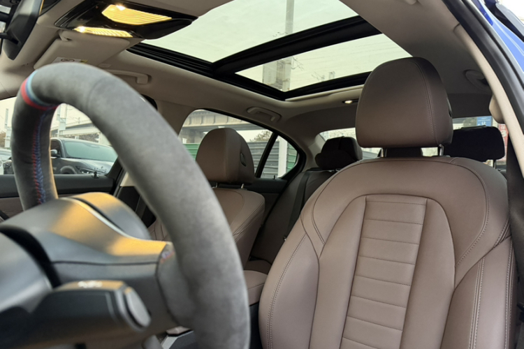 宝马3系 2020款 改款 325Li M运动套装中控内饰7003