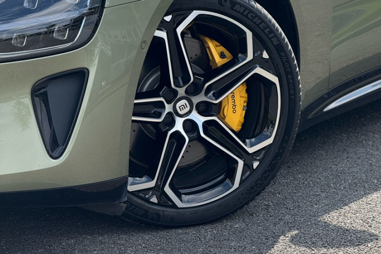 小米汽车 小米SU7 2024款 四驱超长续航高阶智驾Max版车身外观6008