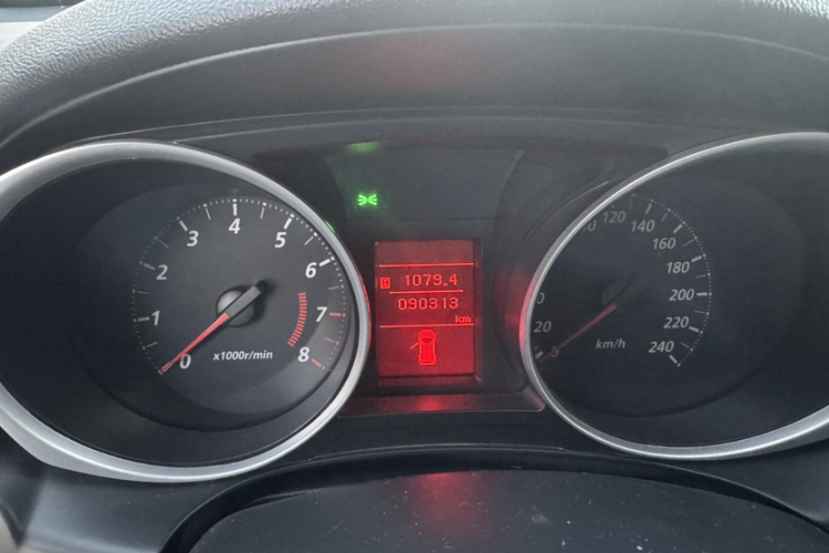 三菱 劲炫ASX 2018款 1.6L 手动两驱灵动版中控内饰15