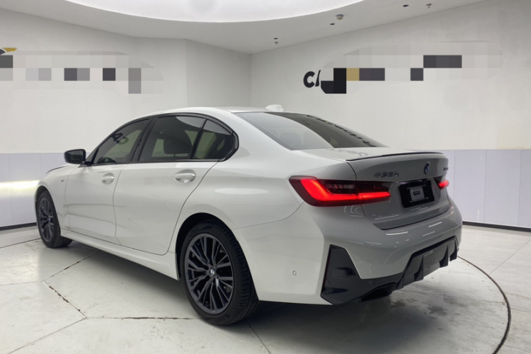 宝马3系 2023款 325Li M运动曜夜套装车身外观6004