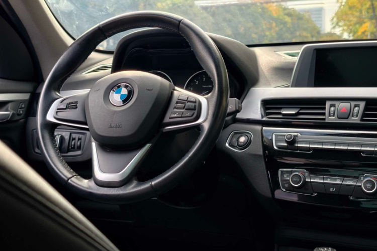 宝马X1 2016款 sDrive18Li 时尚型中控内饰7005