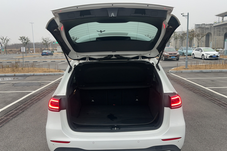 奔驰B级 2021款 B 200 动感型局部细节23