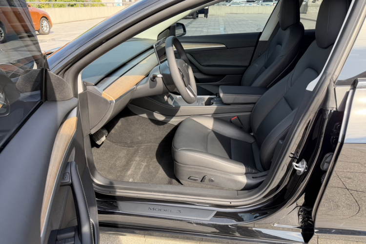 特斯拉 Model 3 2022款 后轮驱动版局部细节19