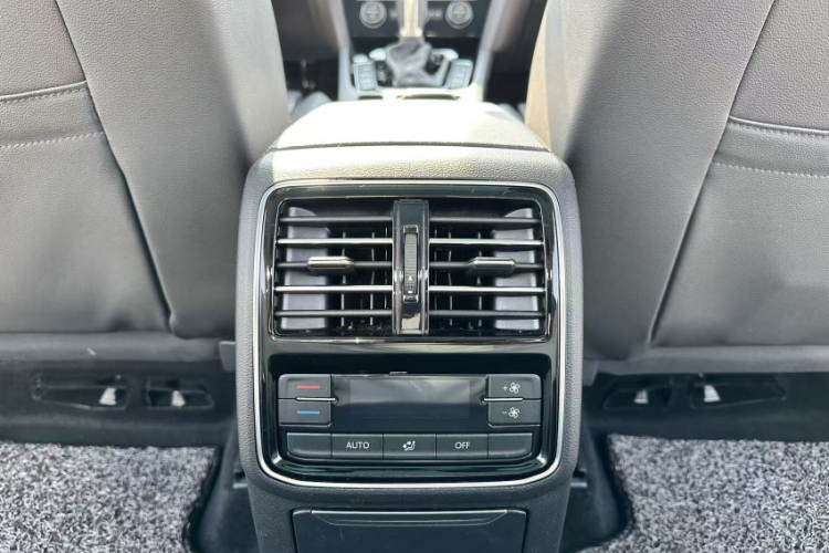 大众 迈腾 2019款 330TSI DSG 豪华型 国VI中控内饰7004