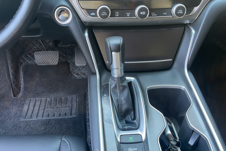 本田 雅阁 2022款 260TURBO 豪华版局部细节18