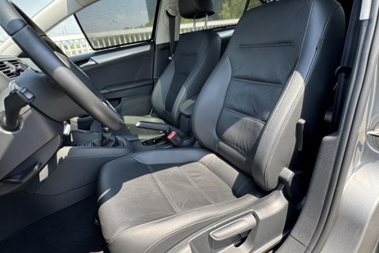 大众 速腾 2014款 改款 1.4TSI 手动豪华型中控内饰7011