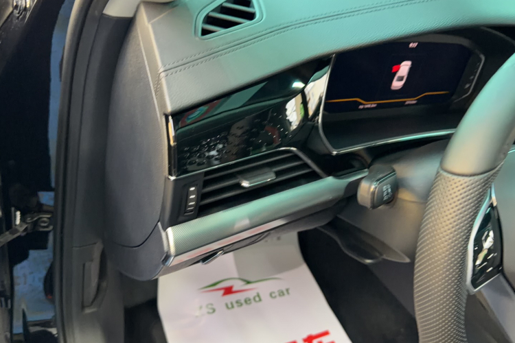 大众 帕萨特 2023款 改款 330TSI 精英版中控内饰7005