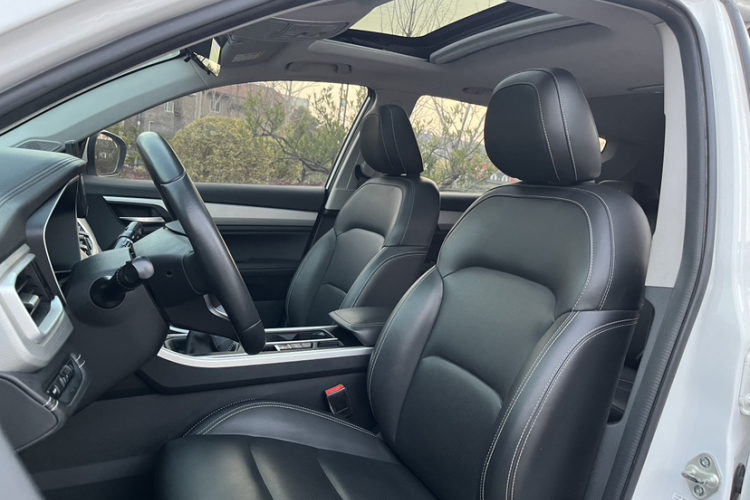 吉利汽车 远景X6 2020款 1.4T 手动尊贵型中控内饰7002