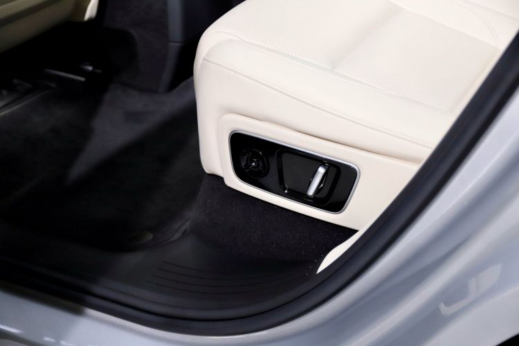 理想汽车 理想L7 2024款 MAX中控内饰7003