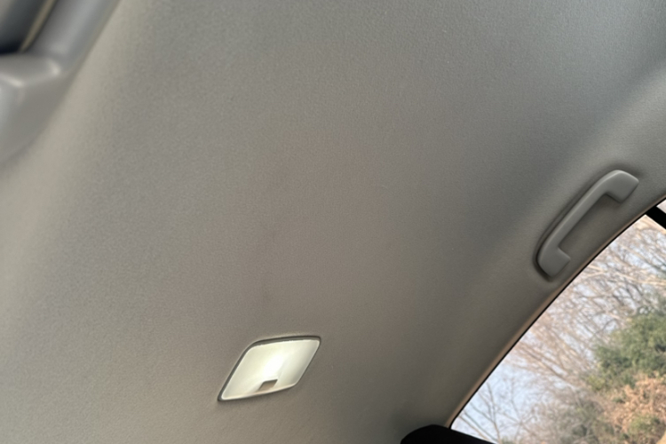 丰田 雷凌 2023款 TNGA 1.5L CVT进取版局部细节22