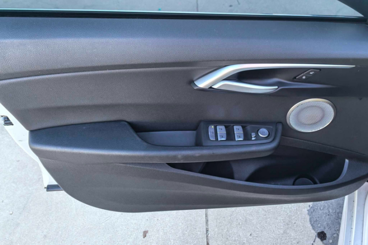 宝马1系 2022款 120i M运动版中控内饰7007