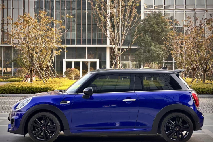MINI 2018款 1.5T COOPER 赛车手车身外观6001