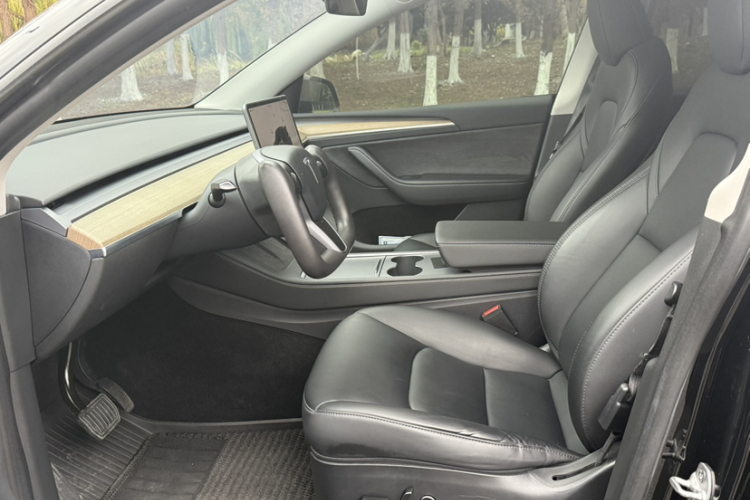 特斯拉 Model Y 2022款 改款 后轮驱动版局部细节19