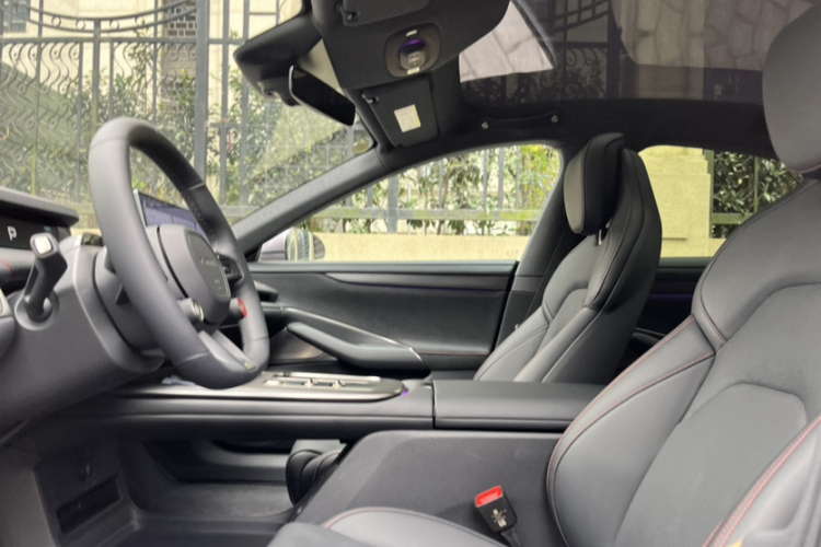 小米汽车 小米SU7 2024款 后驱长续航智驾版中控内饰7008