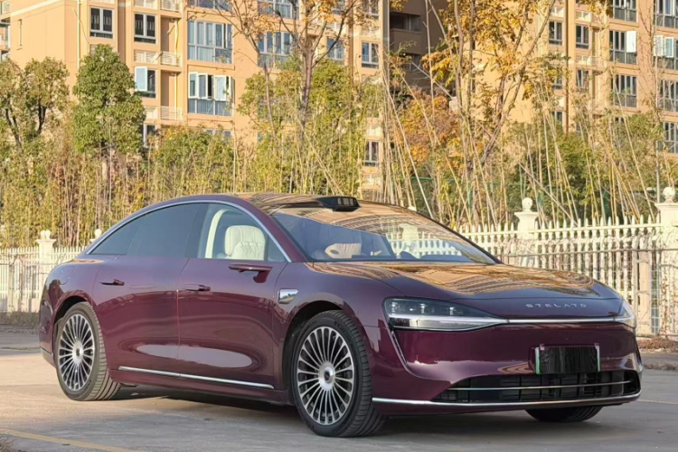 鸿蒙智行 享界S9 2025款 增程 Ultra车身外观6005