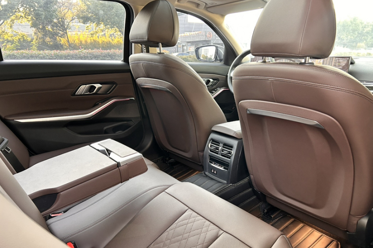 宝马3系 2023款 325Li xDrive M运动套装中控内饰7007