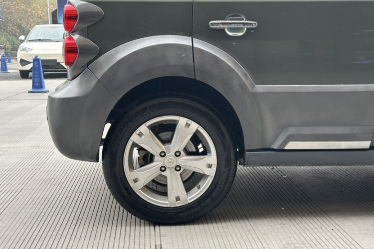 长城M2 2014款 1.5L 手动都市版车身外观6010