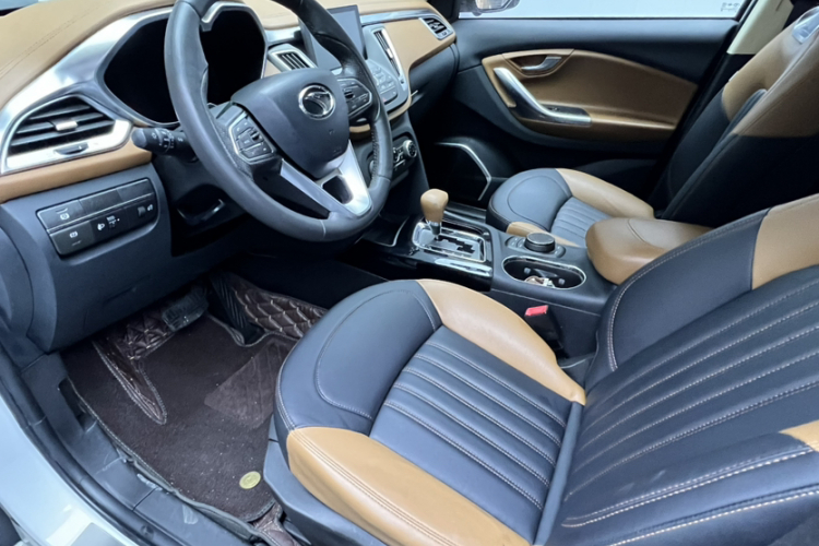 东南DX7 2015款 1.5T 自动尊贵型中控内饰7002