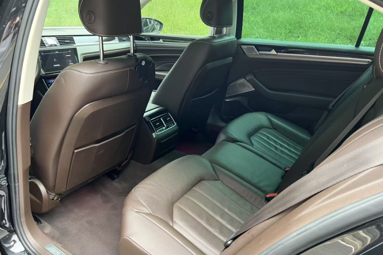 大众 辉昂 2021款 380TSI 豪华版中控内饰7009