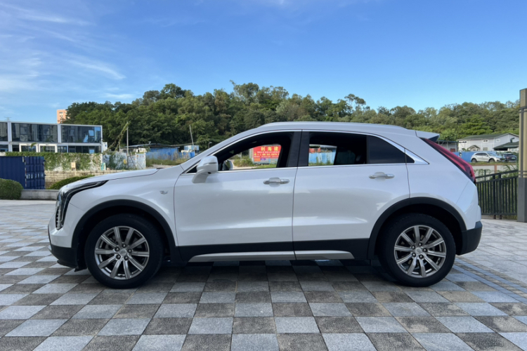 凯迪拉克XT4 2018款 28T 两驱豪华型车身外观6007