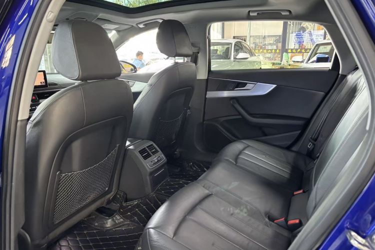 奥迪A4L 2018款 30周年年型 40 TFSI 时尚型中控内饰7003