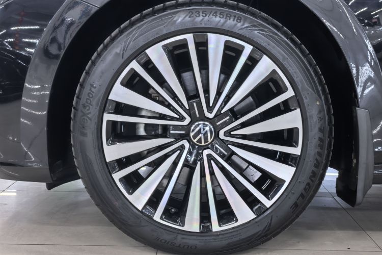 大众 帕萨特 2020款 改款 380TSI 豪华版 国VI车身外观6006