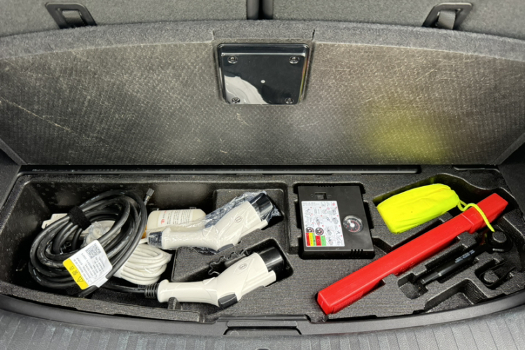 比亚迪 唐新能源 2021款 DM-i 112KM 尊贵型局部细节9004