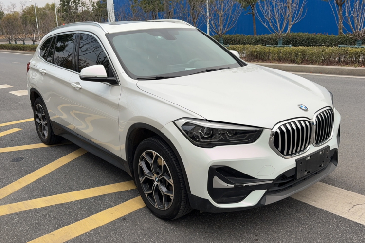 宝马X1 2021款 sDrive25Li 领先型车身外观6003