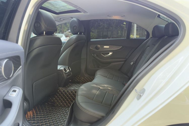 奔驰C级 2020款 C 200 L 时尚型运动版中控内饰7003