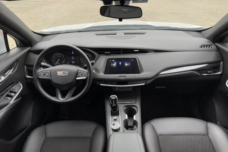 凯迪拉克XT4 2021款 28T 两驱技术型中控内饰7008