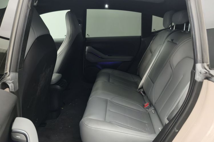 蔚来ET5 2022款 75kWh中控内饰7004