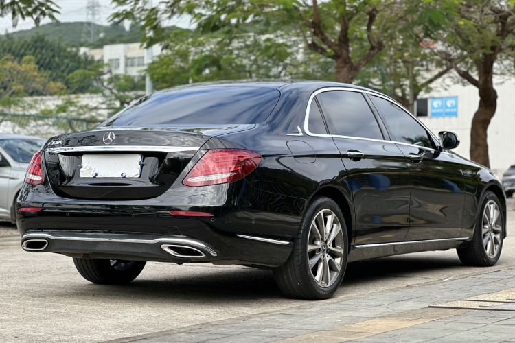 奔驰E级 2020款 改款 E 260 L车身外观6006