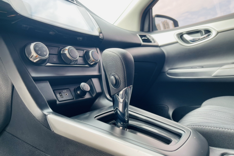 日产 轩逸 2022款 经典 1.6XE CVT舒适版局部细节18