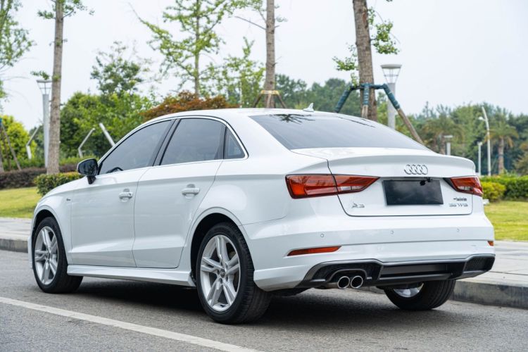 奥迪A3 2018款 30周年年型 Limousine 35 TFSI 时尚型车身外观6005