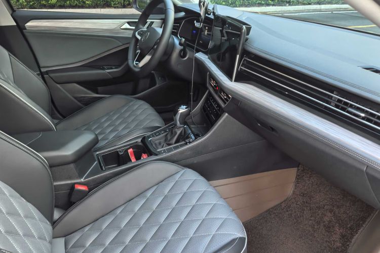 大众 速腾 2023款 200TSI DSG超越版中控内饰7004