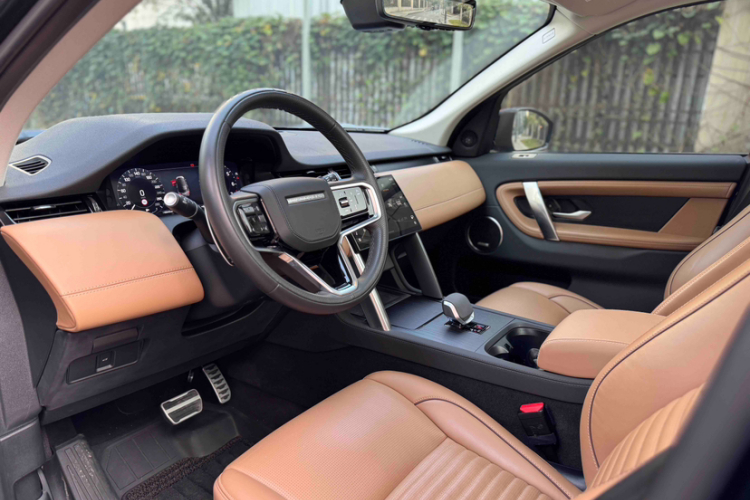 路虎 发现运动版 2024款 豪华定制版中控内饰7004