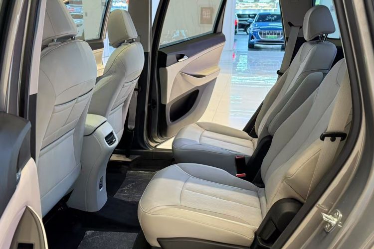 别克GL6 2019款 18T 6座精英型 国VI中控内饰7002