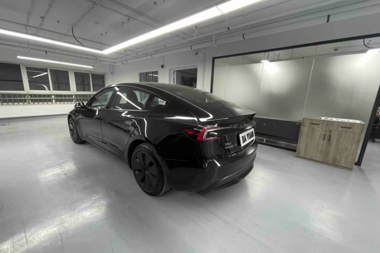 特斯拉 Model 3 2023款 后轮驱动版车身外观6011