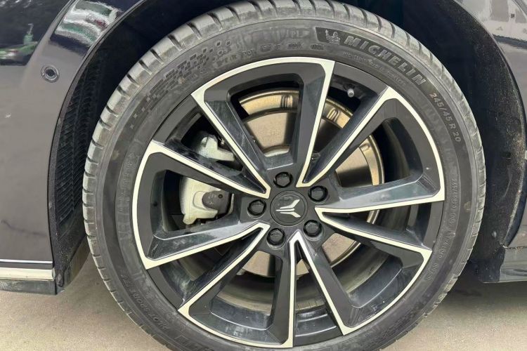 岚图汽车 岚图追光 2024款 PHEV 四驱超长续航旗舰版车身外观6002