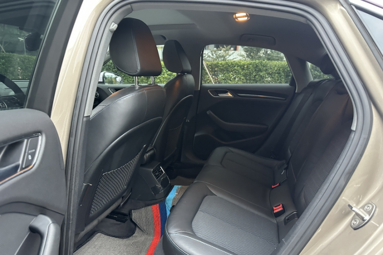 奥迪A3 2019款 Limousine 35 TFSI 时尚型 国V中控内饰7003